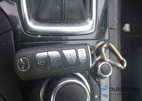 2016 Mazda Mazda3 I Sport из США, поврежденный, VIN 3MZBM1U70GM247257